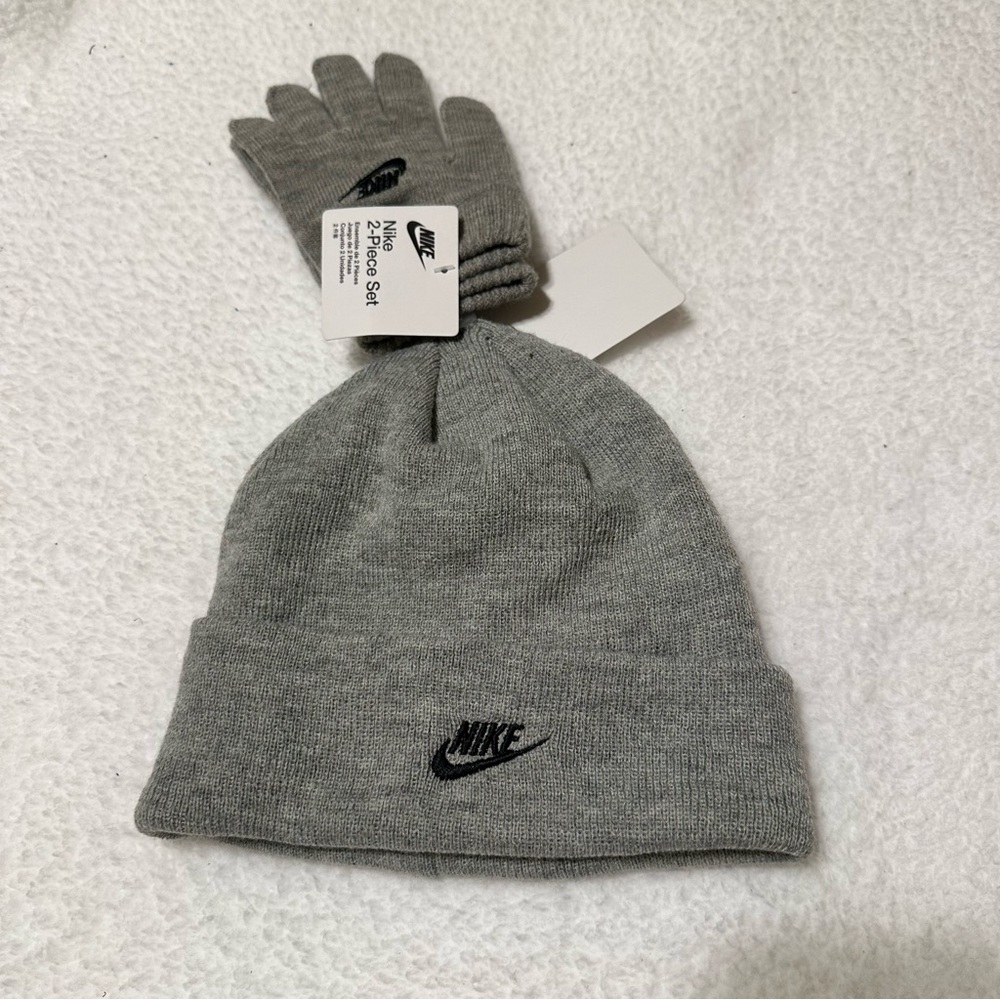 Grey Youth Nike Hat and Glove Set